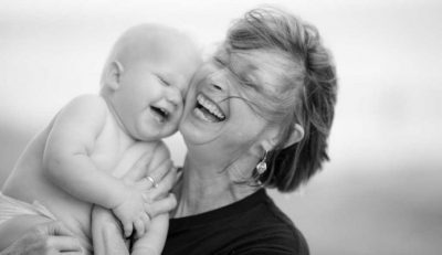 Abuelos que cuidan del bebé: Diálogo y consenso